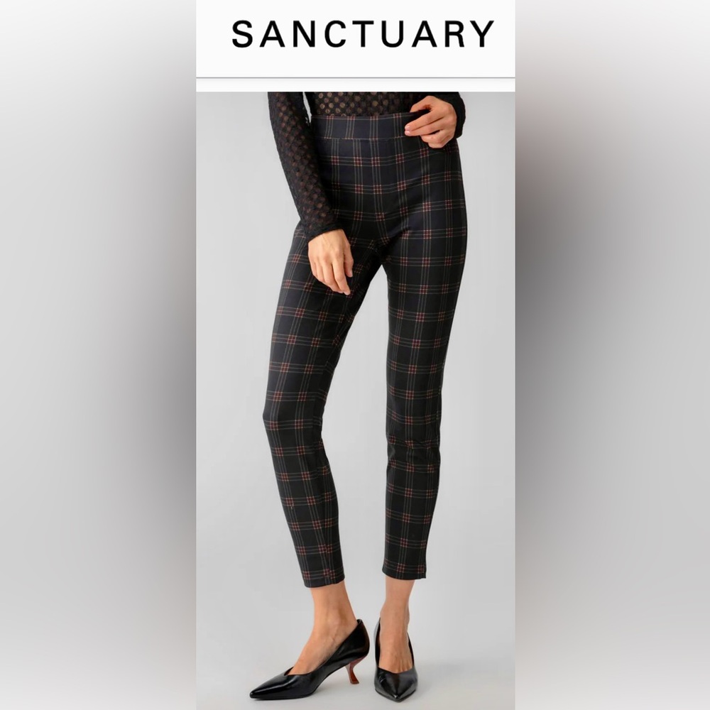 NWT  RUNWAY SEMI HIGH RISE LEGGING DOVER PLAID  size Medium 6/8